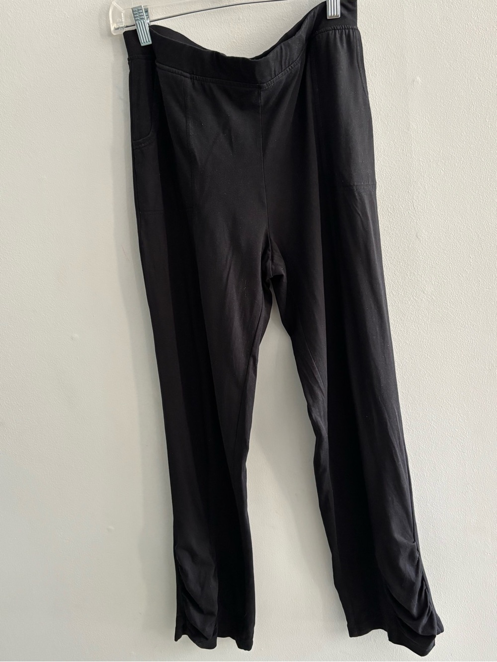 Chico's Weekends Black Elastic-Waist Scrunched Leg Pants Joggers Loungewear Sz M